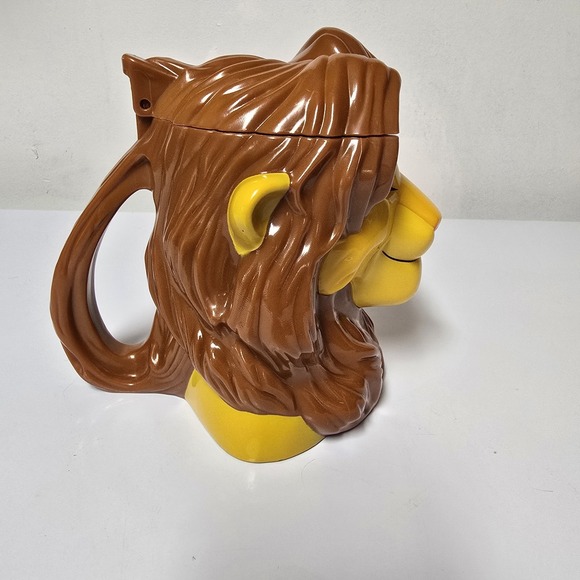 Vintage Disney's Lion King Adult Simba Plastic Mug Stein with Top Lid 6" - Picture 3 of 10